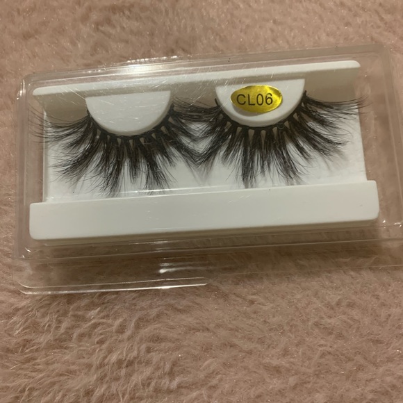 2 pairs of Dramatic Faux Mink Lashes - Picture 4 of 6